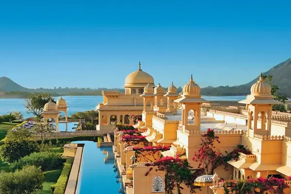Oberoi Udaivilas is the best lake view hotel in udaipur