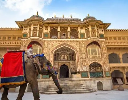 visit palace udaipur