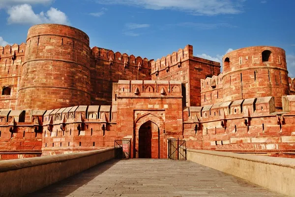 Agra Fort famous Monument to visit During Golden Triangle Tour 