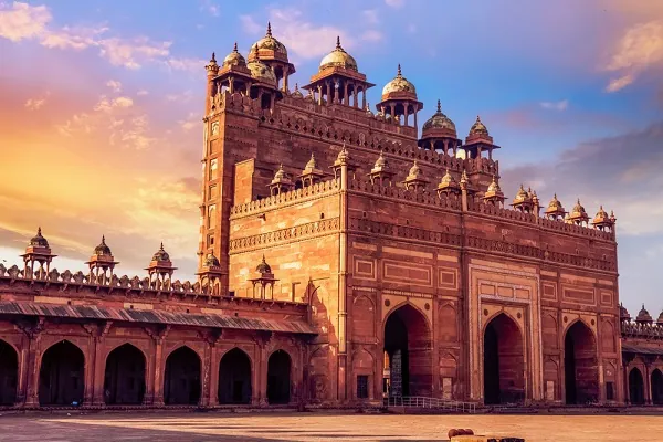 Massive Buland Darwaza in Fatehpur Sikri