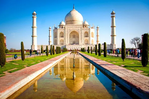 Taj Mahal famous Monument to visit During Golden Triangle Tour 