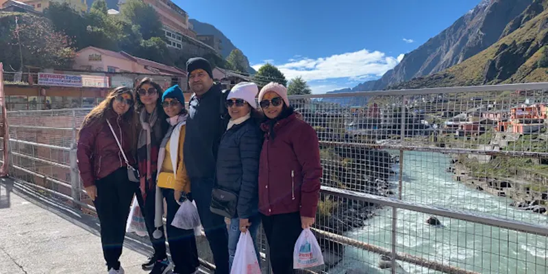 chardham-yatra-by-helicopter-slide-6