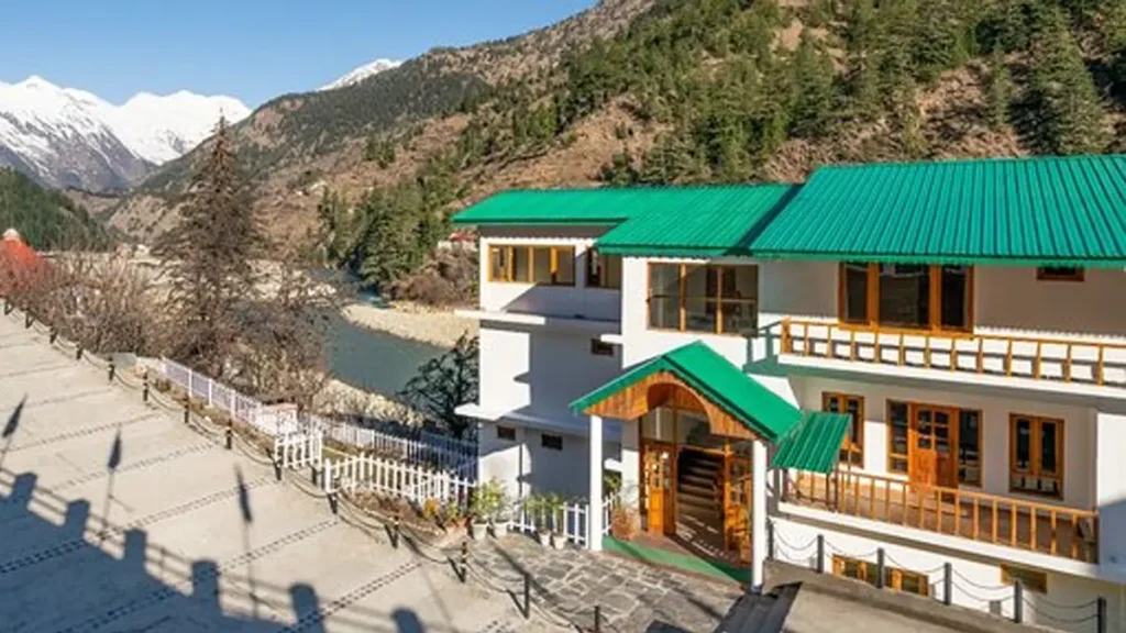 Image of a hotel in gangotri