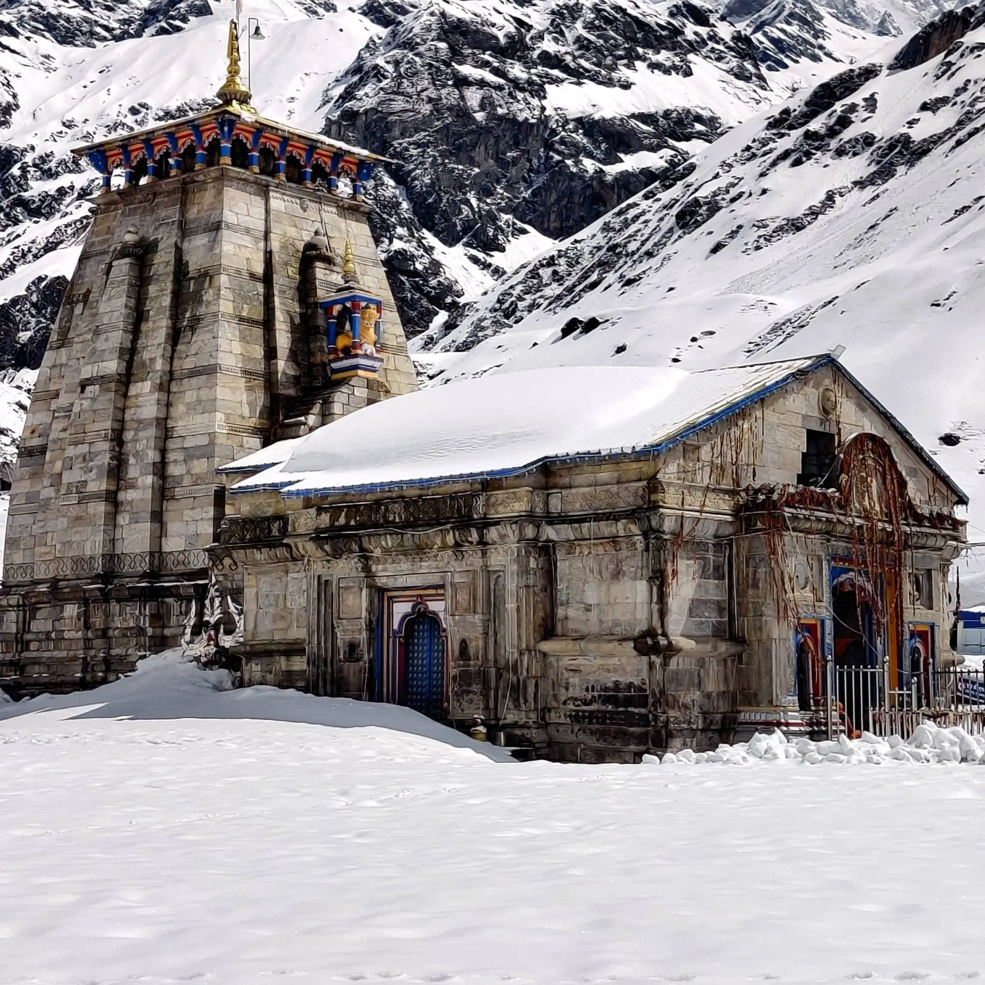 snowfall-in-kedarnath